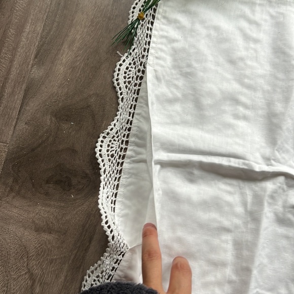 VINTAGE Farmhouse Eyelet lace standard full/Queen pillow cases - NEW - Picture 6 of 6